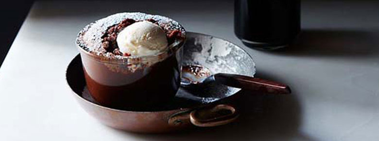 WARM CHOCOLATE MELTING CAKE