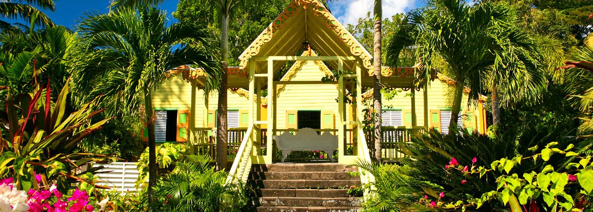 colorful caribbean homes in st kitts