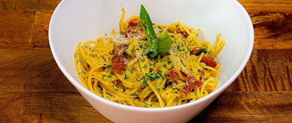 the pasta carbonara dish from cucina del capitano