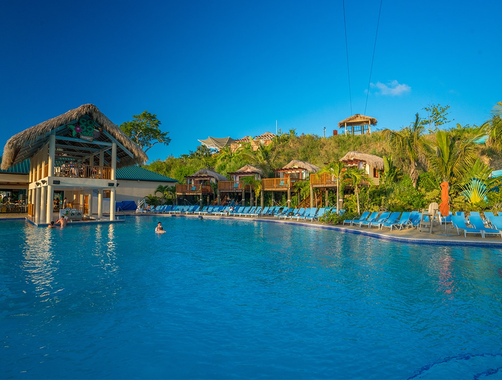 pool view in amber cove 