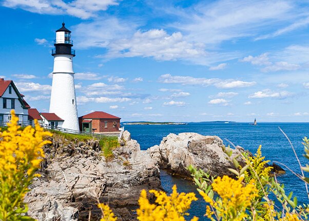 portland head lighthouse in cape elizabeth