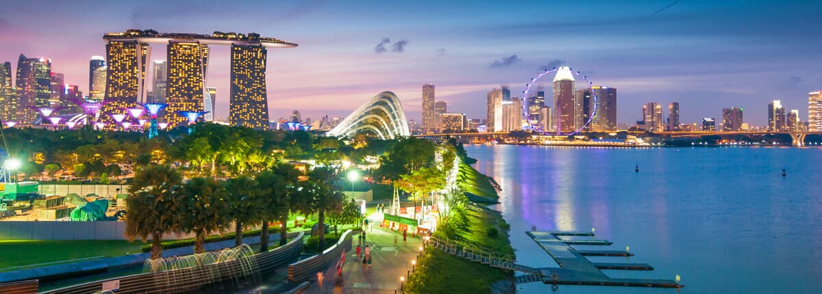 singapore skyline and waterview
