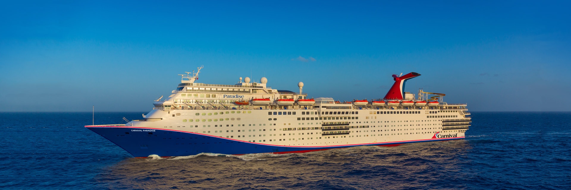 carnival paradise sets sail at sea